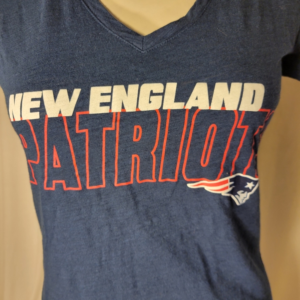 New England Patriots NFL Graffic V-Neck Shirt - Picture 5 of 5